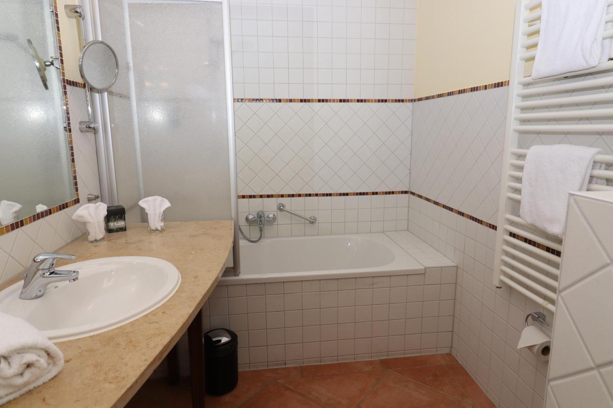 Hotel Gut Schmelmerhof Санкт Енглмар Екстериор снимка